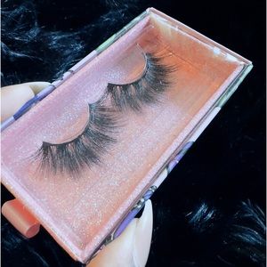 LASHES long & natural